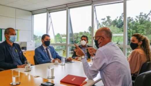 Camacã: Prefeito Paulo do Gás tem reunião com bancada de Deputados Fenderias da Bahia